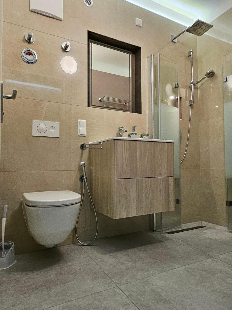 Danube Apartment Виена Екстериор снимка